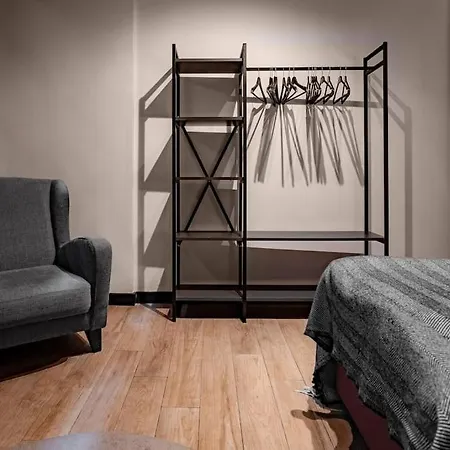 Daire Spacious And Stylish 3br W Private Garden *