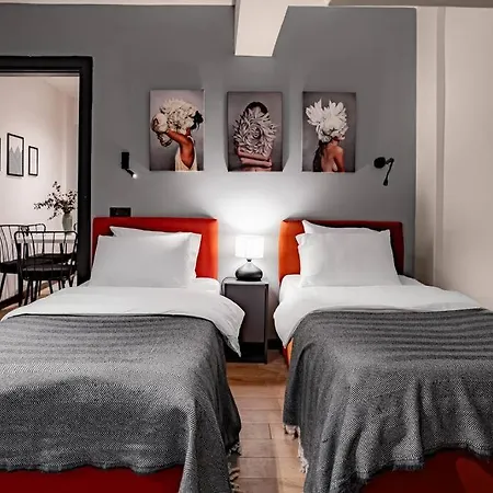 Spacious And Stylish 3br W Private Garden Istanbul
