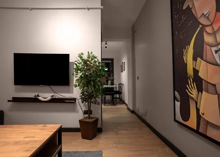 Spacious And Stylish 3br W Private Garden アパート