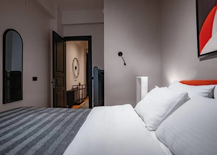 アパート Spacious And Stylish 3br W Private Garden イスタンブール