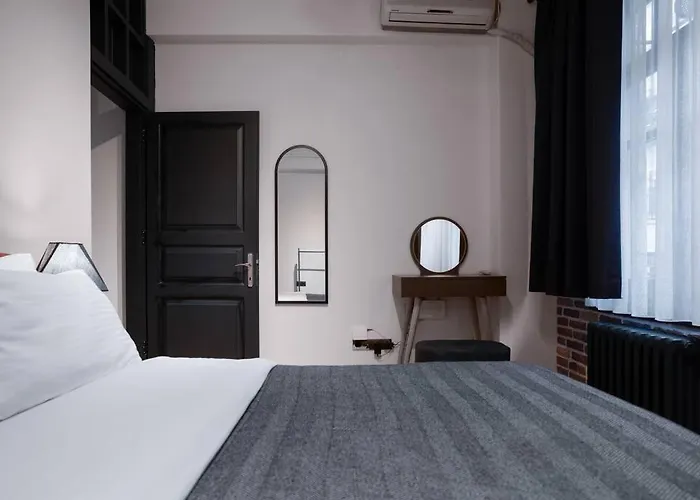 Spacious And Stylish 3br W Private Garden アパート *