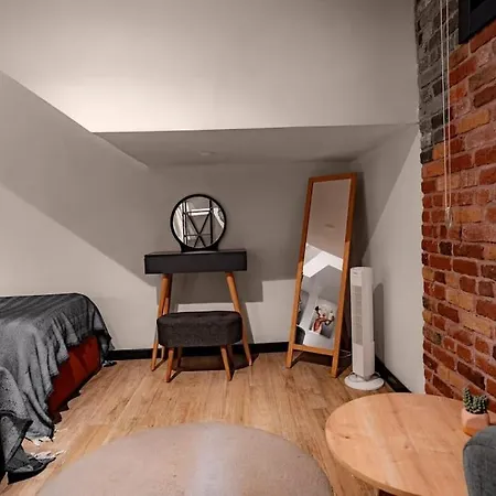 Spacious And Stylish 3br W Private Garden 이스탄불